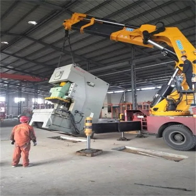 无锡梁溪80吨折臂吊车出租附近电话